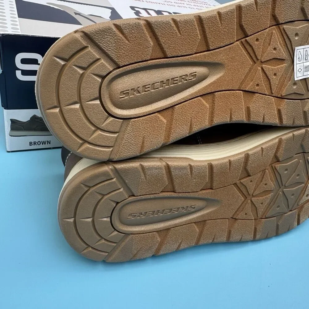 Skechers Men's Swift Fit Hands Free Memory Foam Casual Shoe Brown Size 8.5